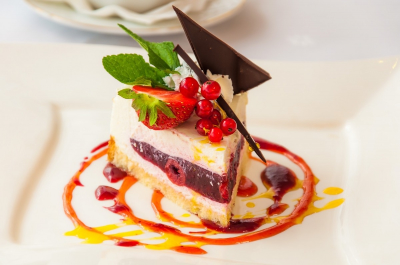boulangerie-ESPARRON-min_the_cake_dessert_eating_bun_colorful_sweet_dish_taste_cake_with_cream-941034